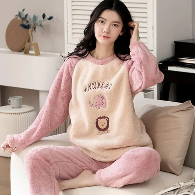 Warm Sleepwear for Winterthick - Winter Clothing Offer recension och pris